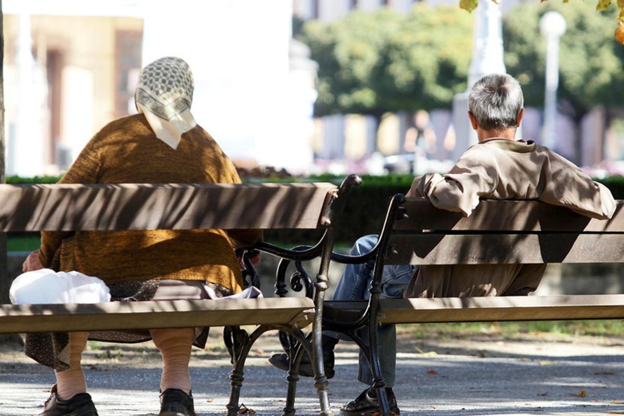 Korisnicima hrvatske mirovine koji žive u BiH traže se potvrde o životu, evo tko ih treba dostaviti